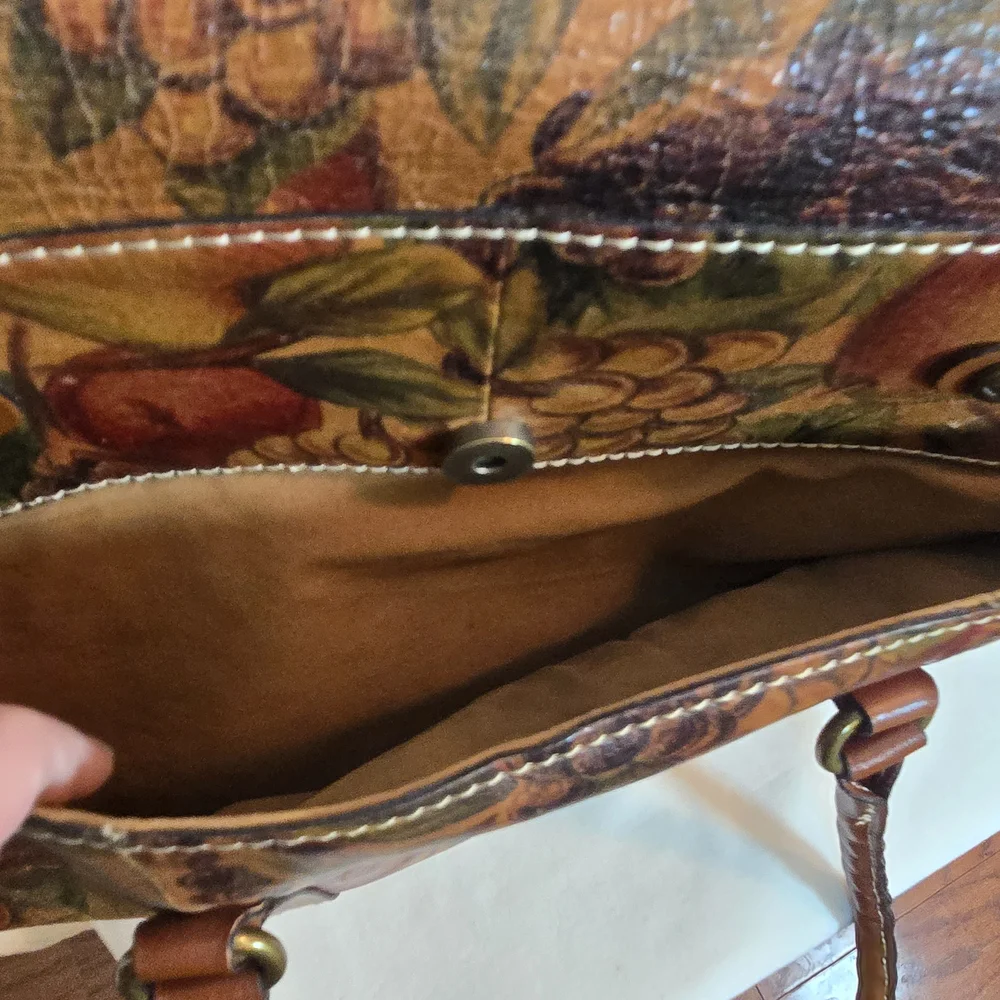 Patricia Nash chic satchel